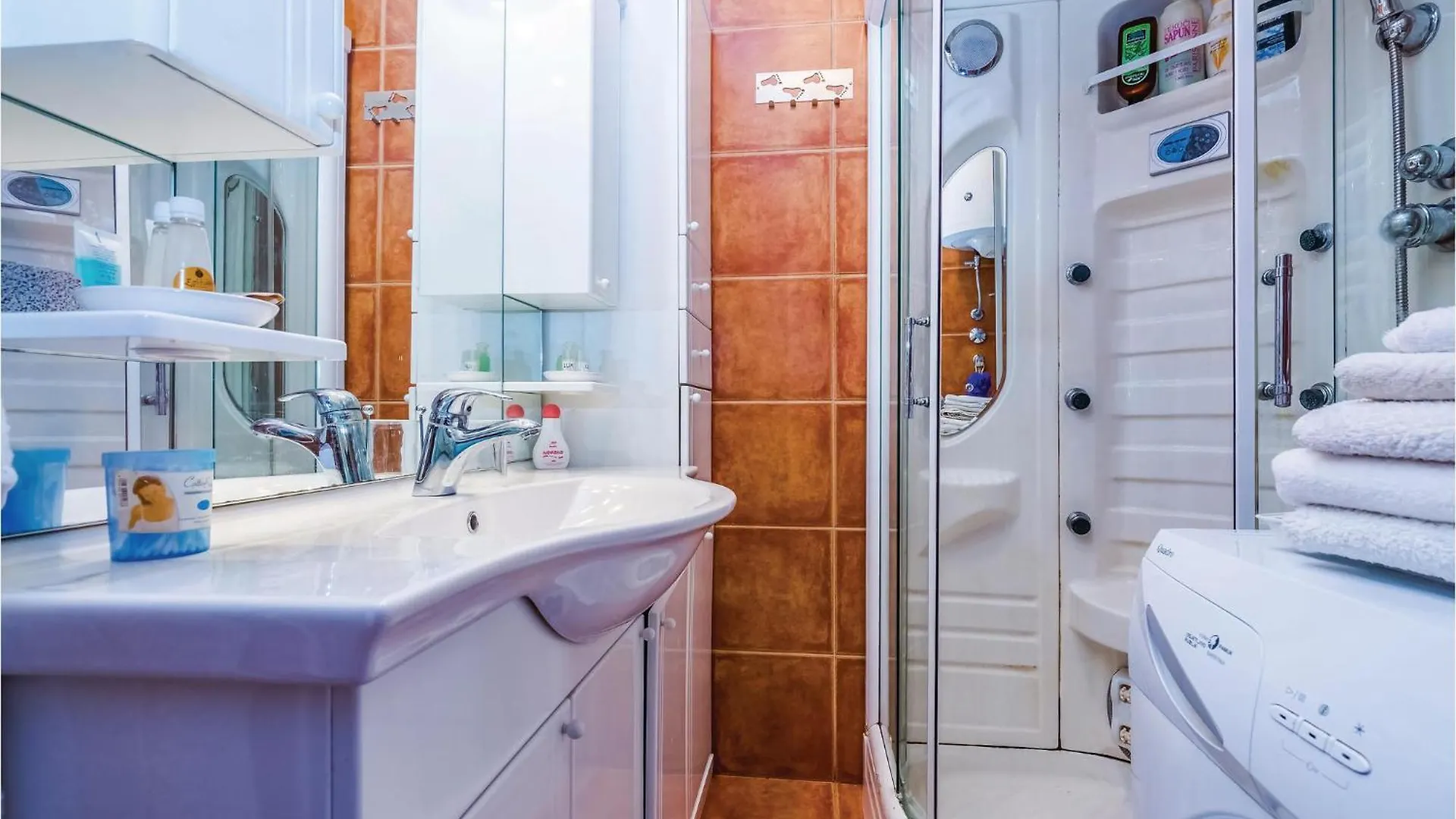Pet Friendly Home In Ledenice With Kitchen 펜션